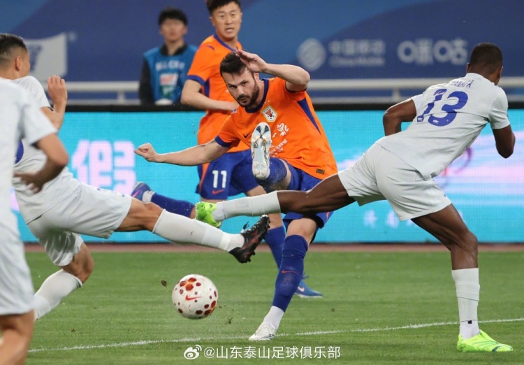 克雷桑帽子戲法 澤卡傳射 山東泰山主場4-1斬殺申花