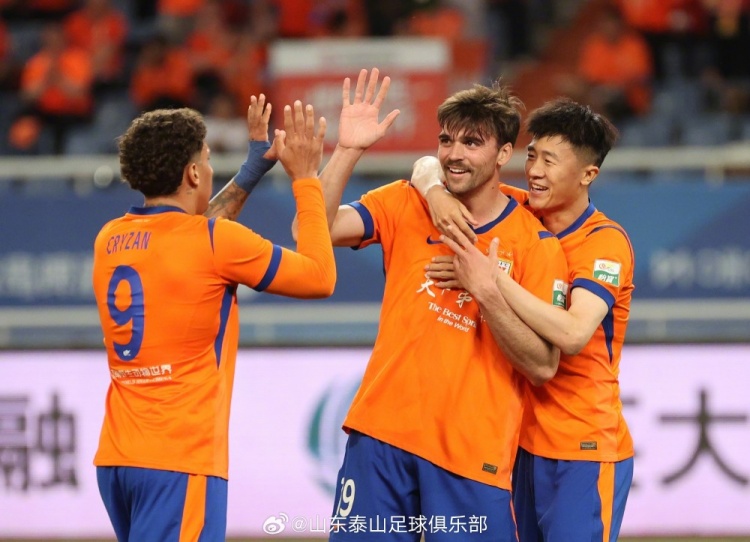 克雷桑帽子戲法 澤卡傳射 山東泰山主場4-1斬殺申花