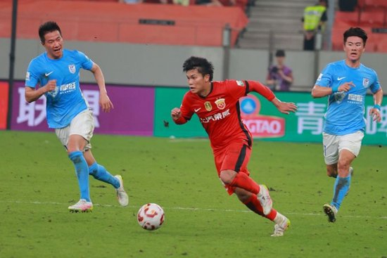 19歲蒯紀聞助攻36歲張琳芃 海港3-0輕取大連英博
