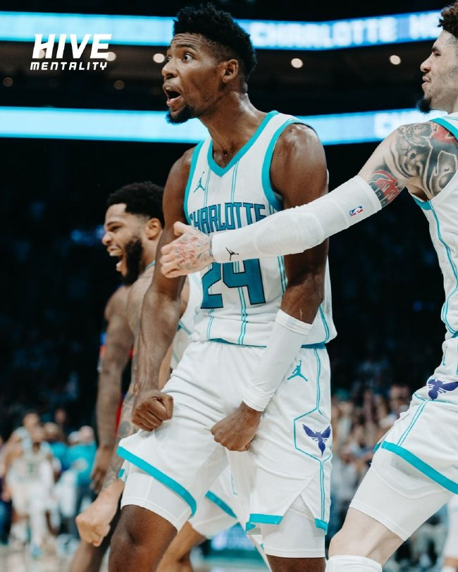 米勒壓哨補籃絕殺活塞 火箭27分大勝馬刺