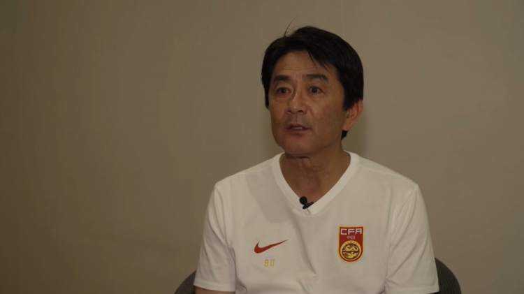 浮嶋敏回應印尼戰用人：高中鋒替補因傷愈 首發組合為常規配置