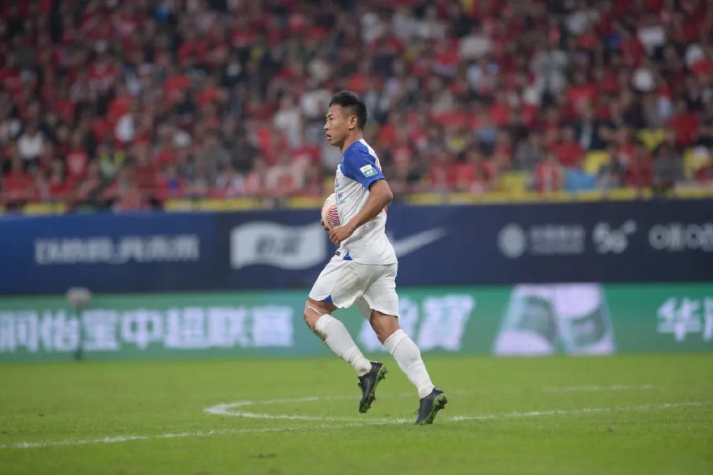 申花客戰蓉城前夕：限制羅慕洛成勝負手，薛慶浩欲續零封