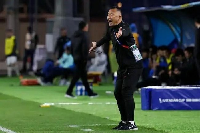 國字號教練洗牌：上村健一留任渺茫 久爾杰維奇接手國青在即