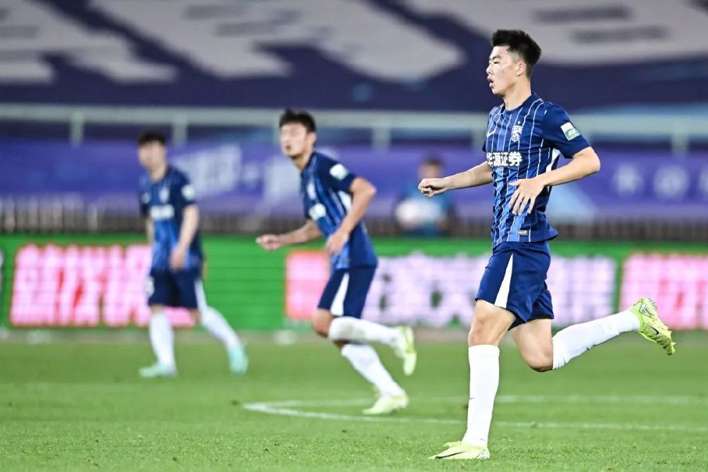 21歲張振陽補時第9分鐘頭球絕平，三鎮4-4國安連追三球