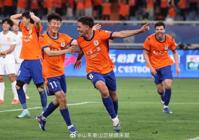 馬德魯加獨(dú)中兩元 謝文能補(bǔ)時(shí)鎖勝 山東泰山3-1重慶銅梁龍