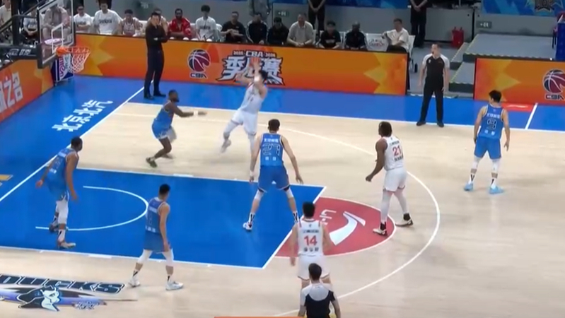 [CCTV全場集錦]??第3節39-11！上海20分大逆轉北京&3-1闖入總決賽 劉錚5記三分