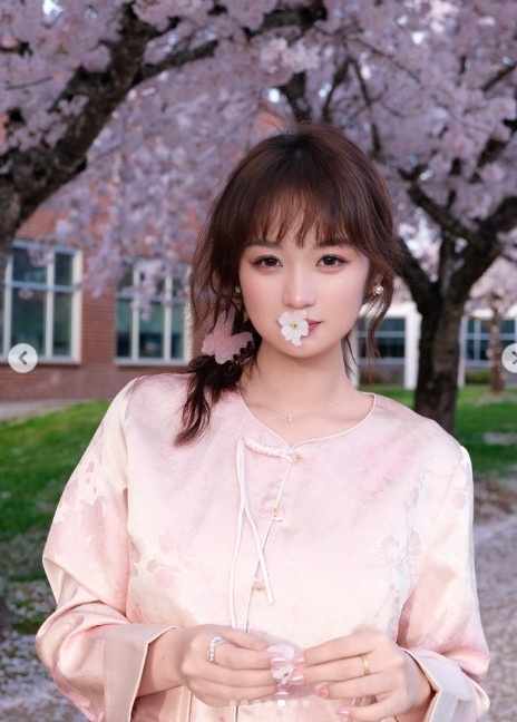 楊瀚森21歲生日：開拓者官方發文 女友INS轉發